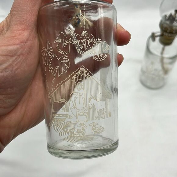 Set of Two Vintage Miniature Christmas Oil Lamps - Picture 2 of 8